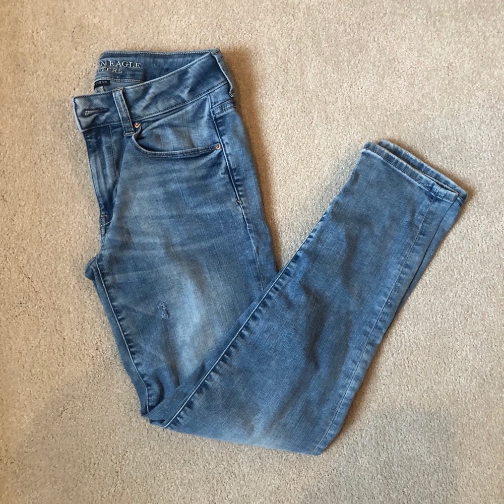 American Eagle light wash Jeans